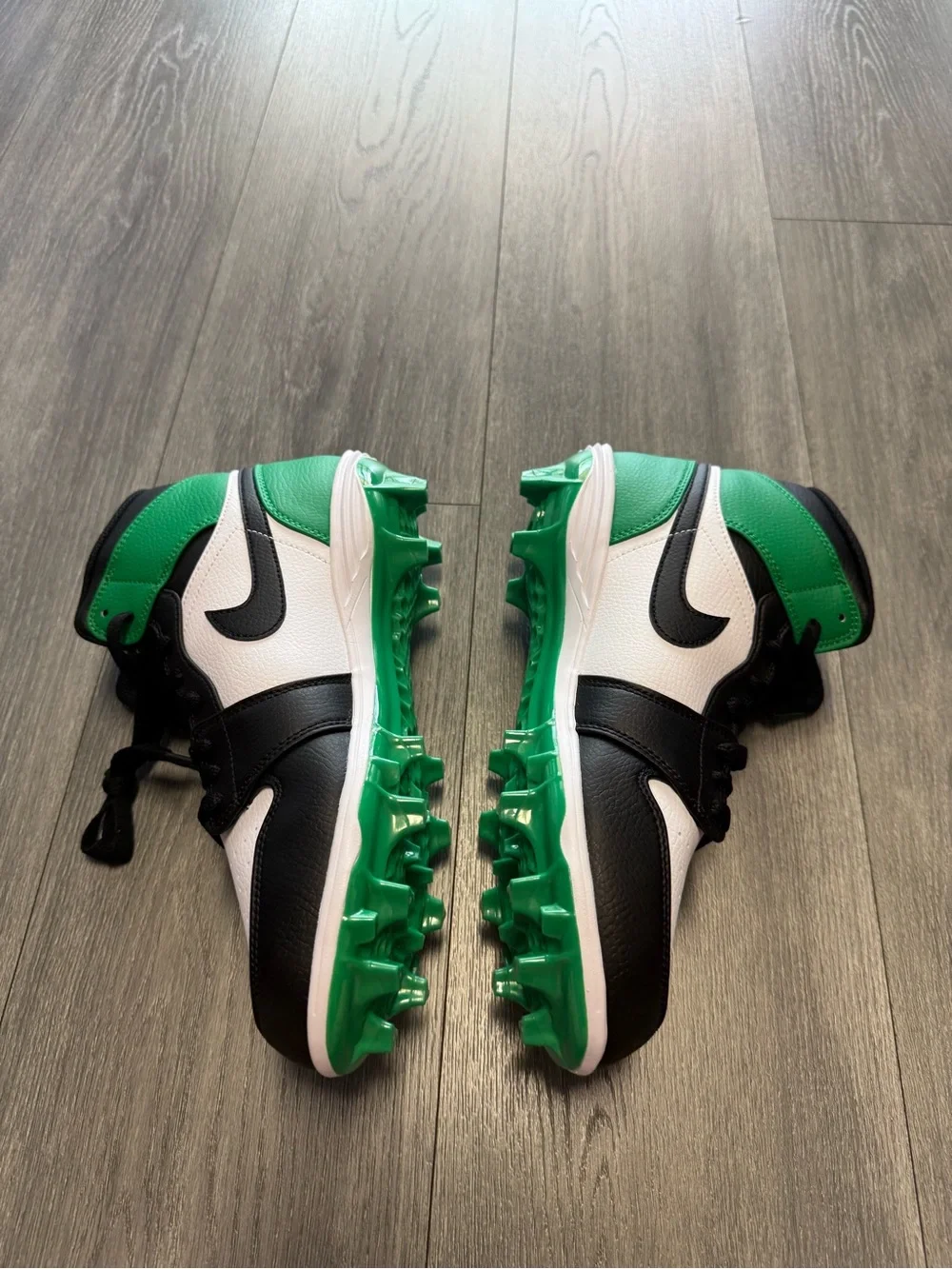 Nike Men’s Air Jordan 1 Mid TD Mens 9.5 Lucky Green Football Cleats FJ6805 003